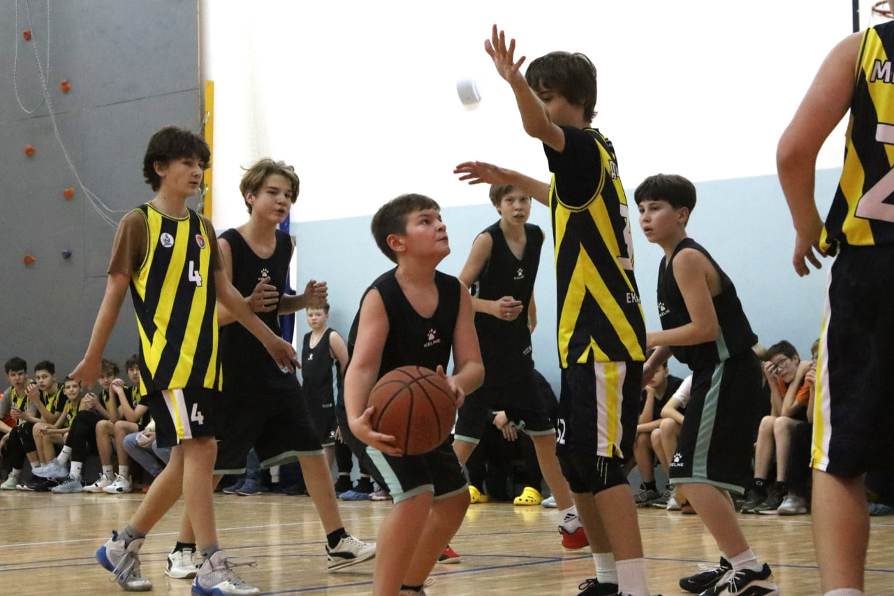 Два дня баскетбольных баталий в Сысерти Два дня баскетбольных баталий в Сысерти