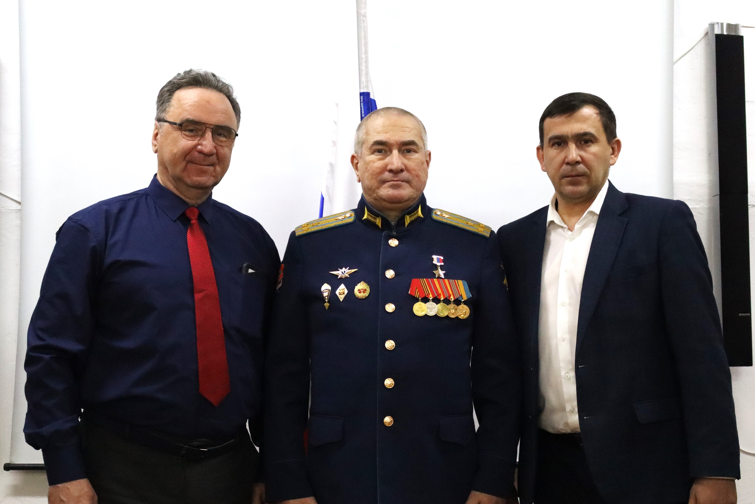 Уроки мужества от Героя России Уроки мужества от Героя России