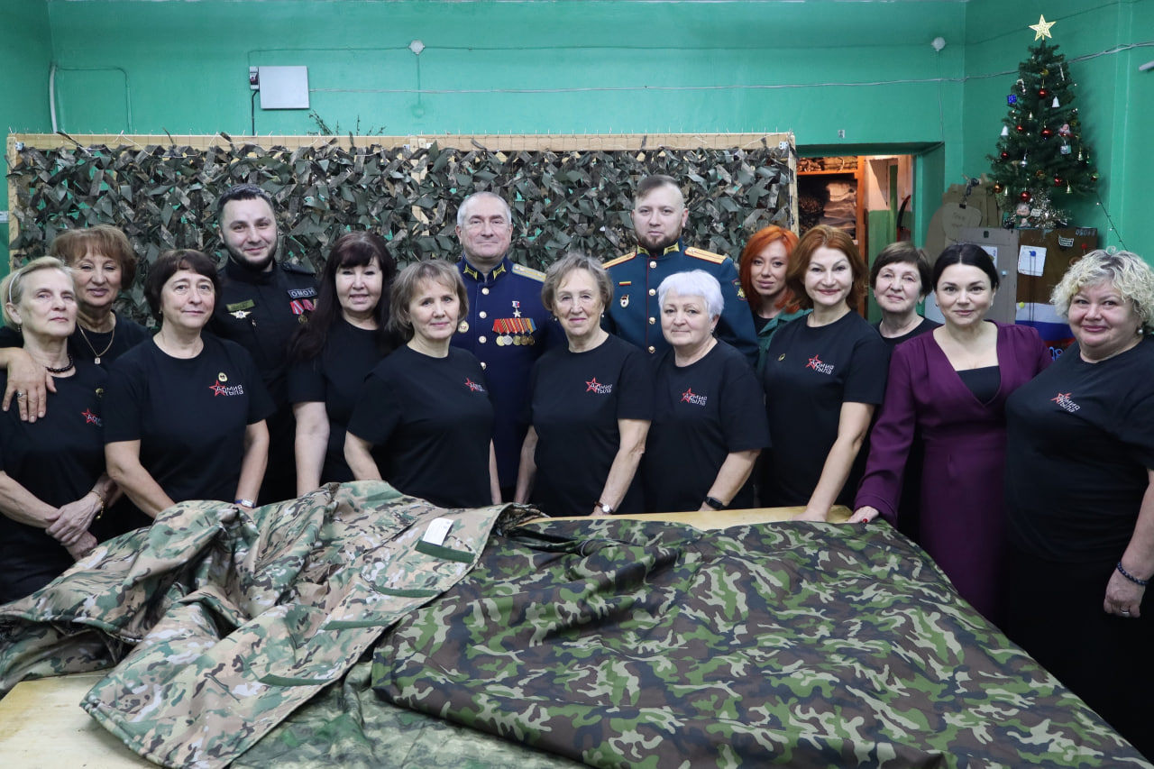 Защитники России в гостях у волонтеров «Тепла матери» Защитники России в гостях у волонтеров «Тепла матери»