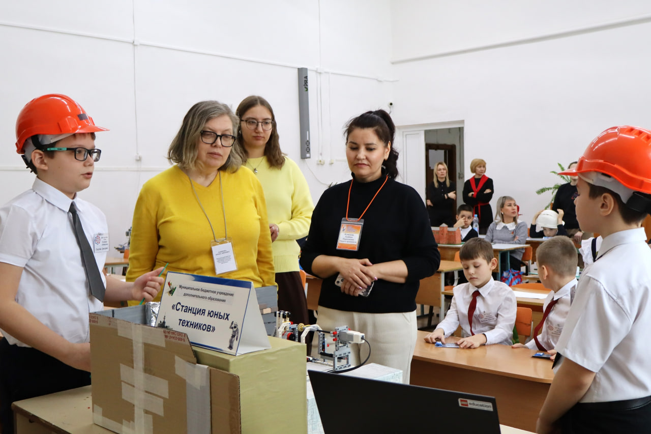 Юные инженеры представили проекты уральских заводов Юные инженеры представили проекты уральских заводов