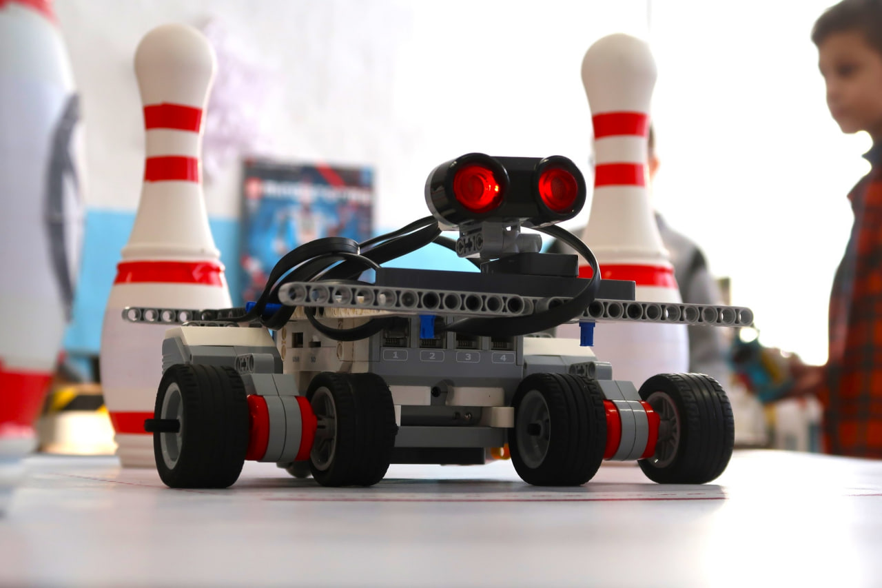 ИНЖЕНЕРЫ БУДУЩЕГО: в Сысерти прошли областные соревнования по робототехнике ИНЖЕНЕРЫ БУДУЩЕГО: в Сысерти прошли областные соревнования по робототехнике