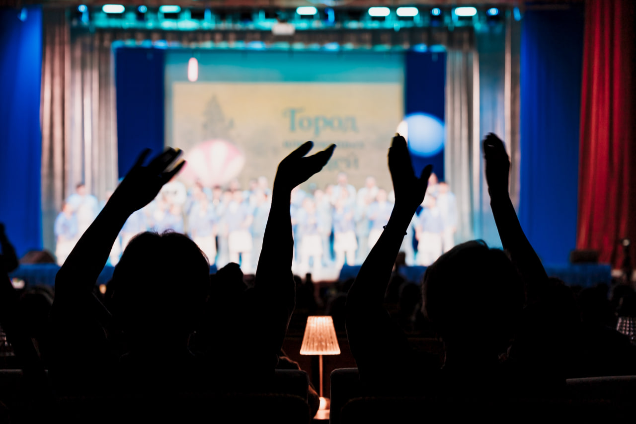 «Народному» театру песни «Овация» - 25 лет! «Народному» театру песни «Овация» - 25 лет!