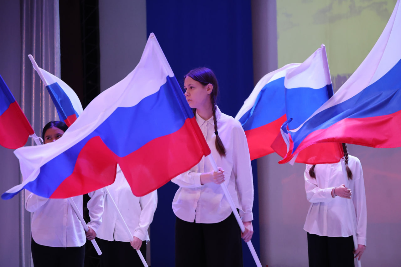 В Сысертском округе Год единства народов России открыли Фестивалем патриотической песни! В Сысертском округе Год единства народов России открыли Фестивалем патриотической песни!