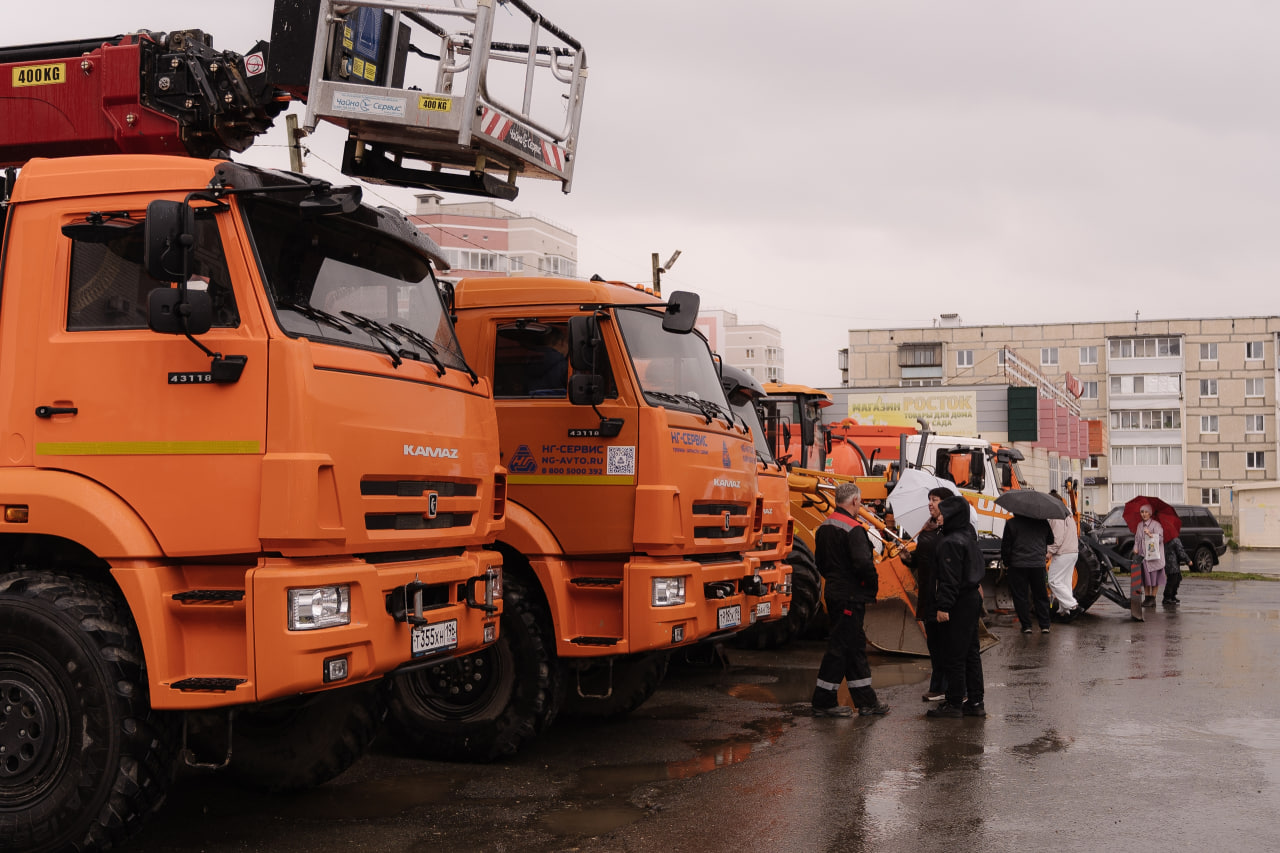 В Сысерти Первомай встретили выставкой спецтехники! В Сысерти Первомай встретили выставкой спецтехники!